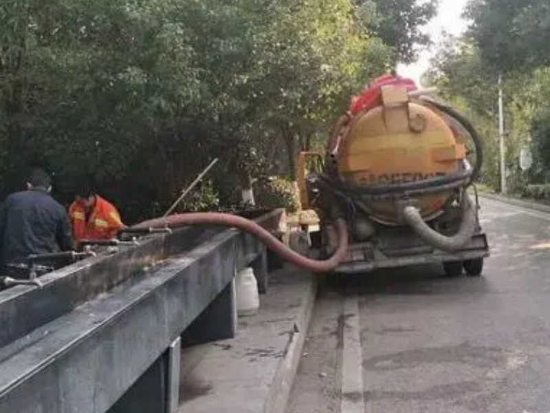 供应保定地区吸粪车吸污车高压清洗车